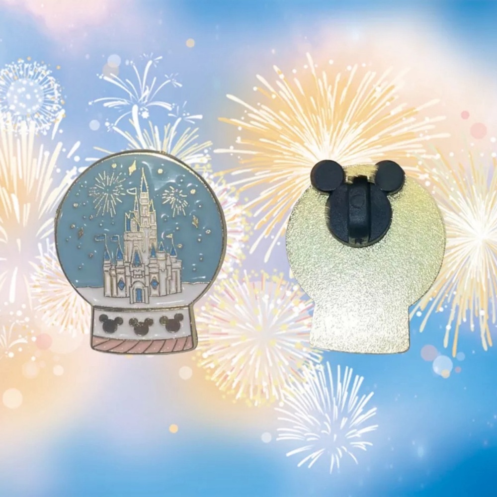 Cinderella's Castle Snow Globe Pin W/Mickey Rubber Backing✨